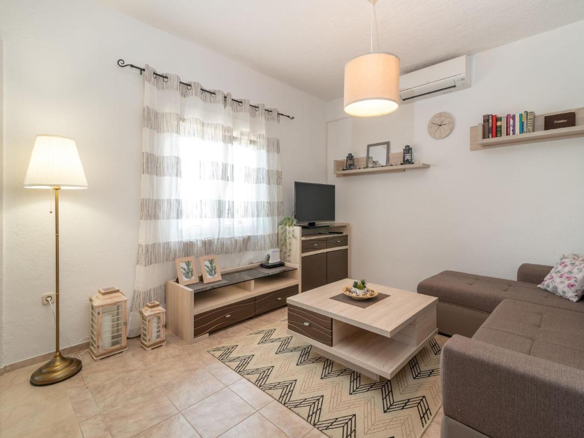 Scenic Sea View,Three Bedroom Villa With Pool Трогир Екстериор снимка